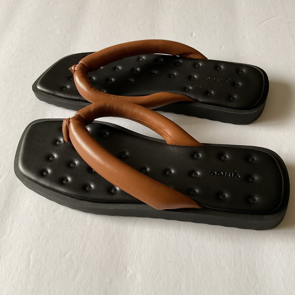 VINCE SERENE PUFFY THONG SANDAL CARAMEL BROWN WITH BLACK SIZE 9.5 NWOT - Picture 3 of 11